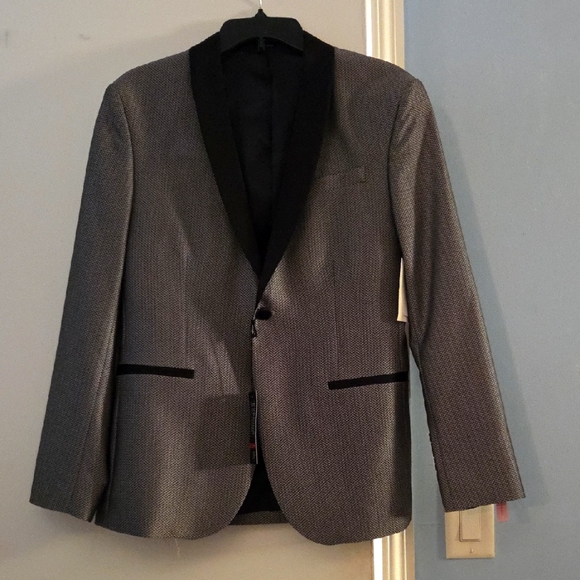 Men's Black and Gray Blazer